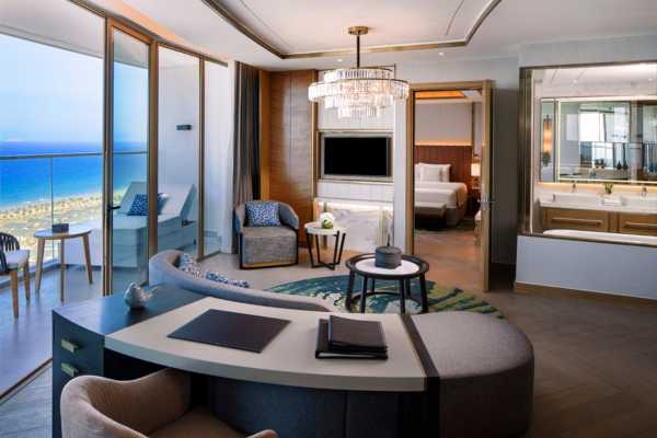 씨뷰 디럭스 스위트 킹 (Seaview Deluxe Suite King)