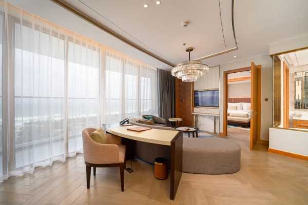 씨뷰 디럭스 스위트 킹 (Seaview Deluxe Suite King)