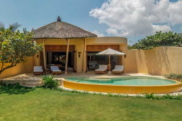 비치 프런트 2베드룸 풀빌라 (Beach Front 2Bedroom Pool Villa)