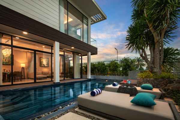 4베드룸 듀플렉스 풀빌라 위드 골프뷰 (4-bedroom Duplex Pool Villa With Golf View)