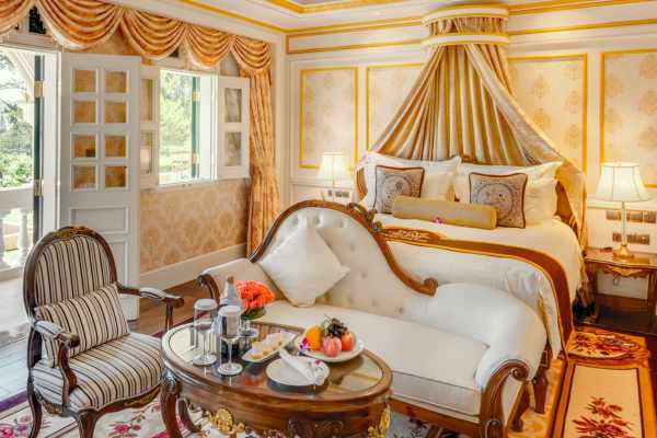 로얄-럭셔리-킹룸-royal-luxury-king-room