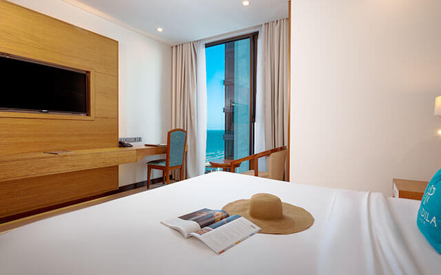 파셜 씨뷰 킹룸(Partial Sea View King Room)