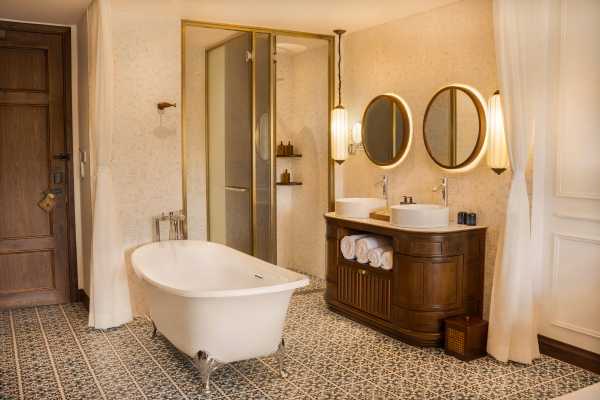 디럭스 킹 (Deluxe King)